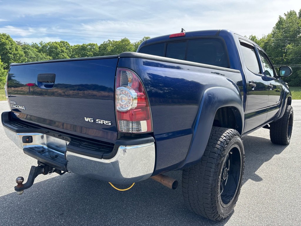 Used 2014 Toyota Tacoma 4x4 Double Cab w/ SR5 Package image 5