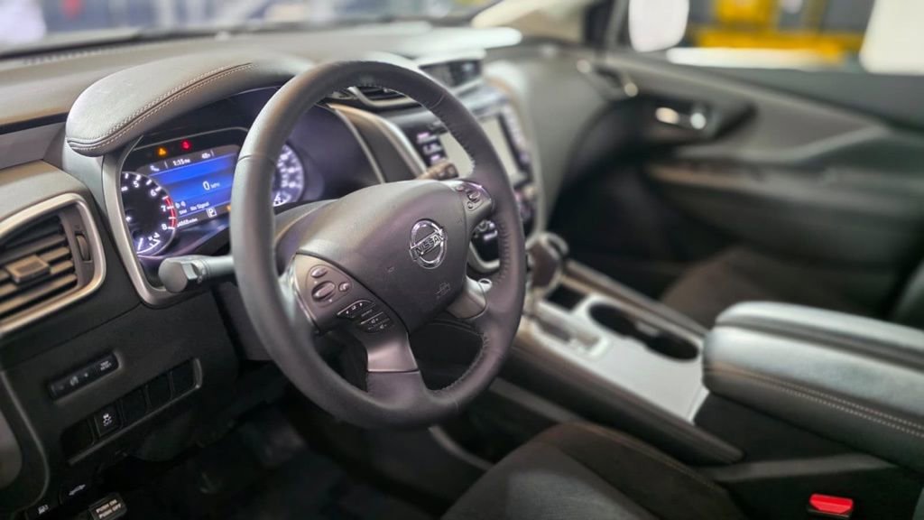 Used 2019 Nissan Murano SV image 16