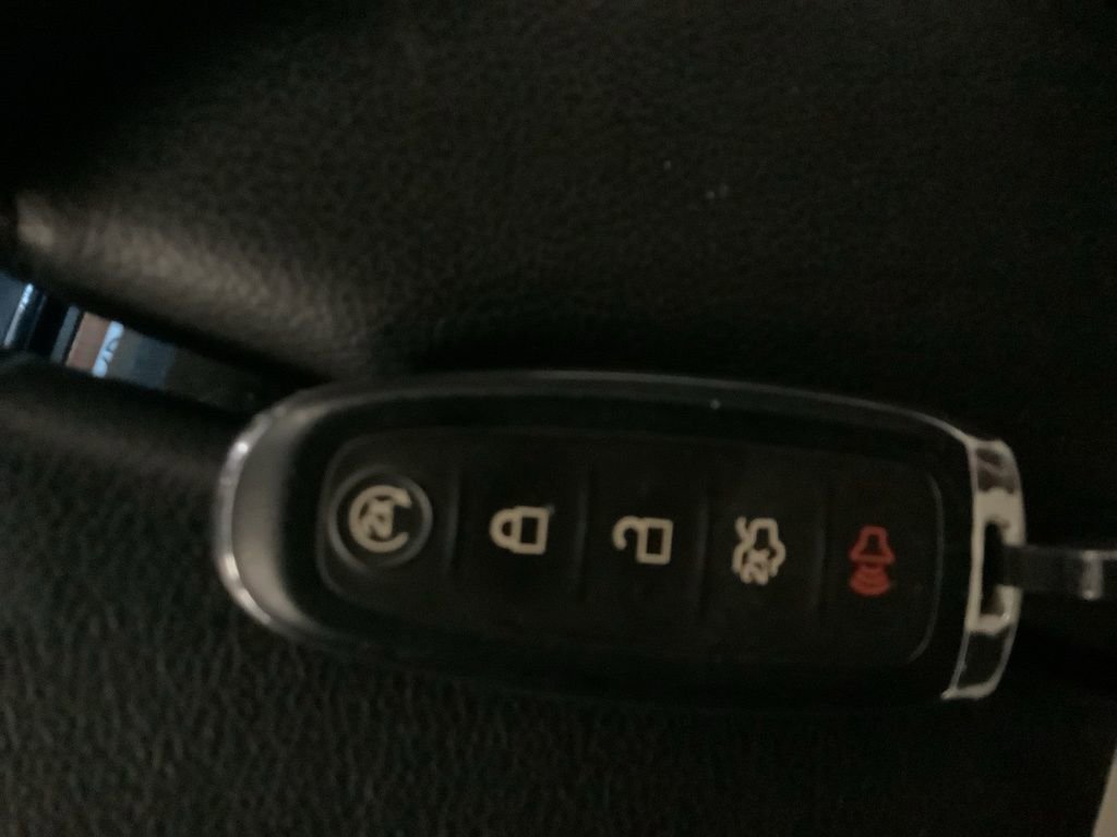 Used 2015 Lincoln MKS AWD w/ Equipment Group 101A image 40