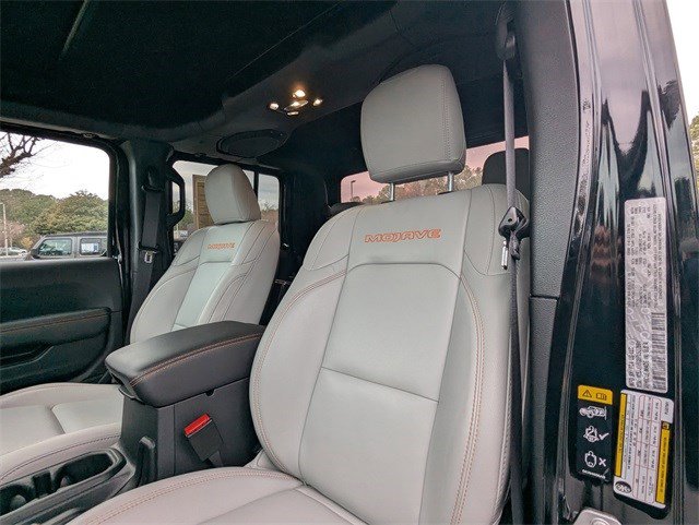 Used 2023 Jeep Gladiator Mojave w/ Cold Weather Group image 9