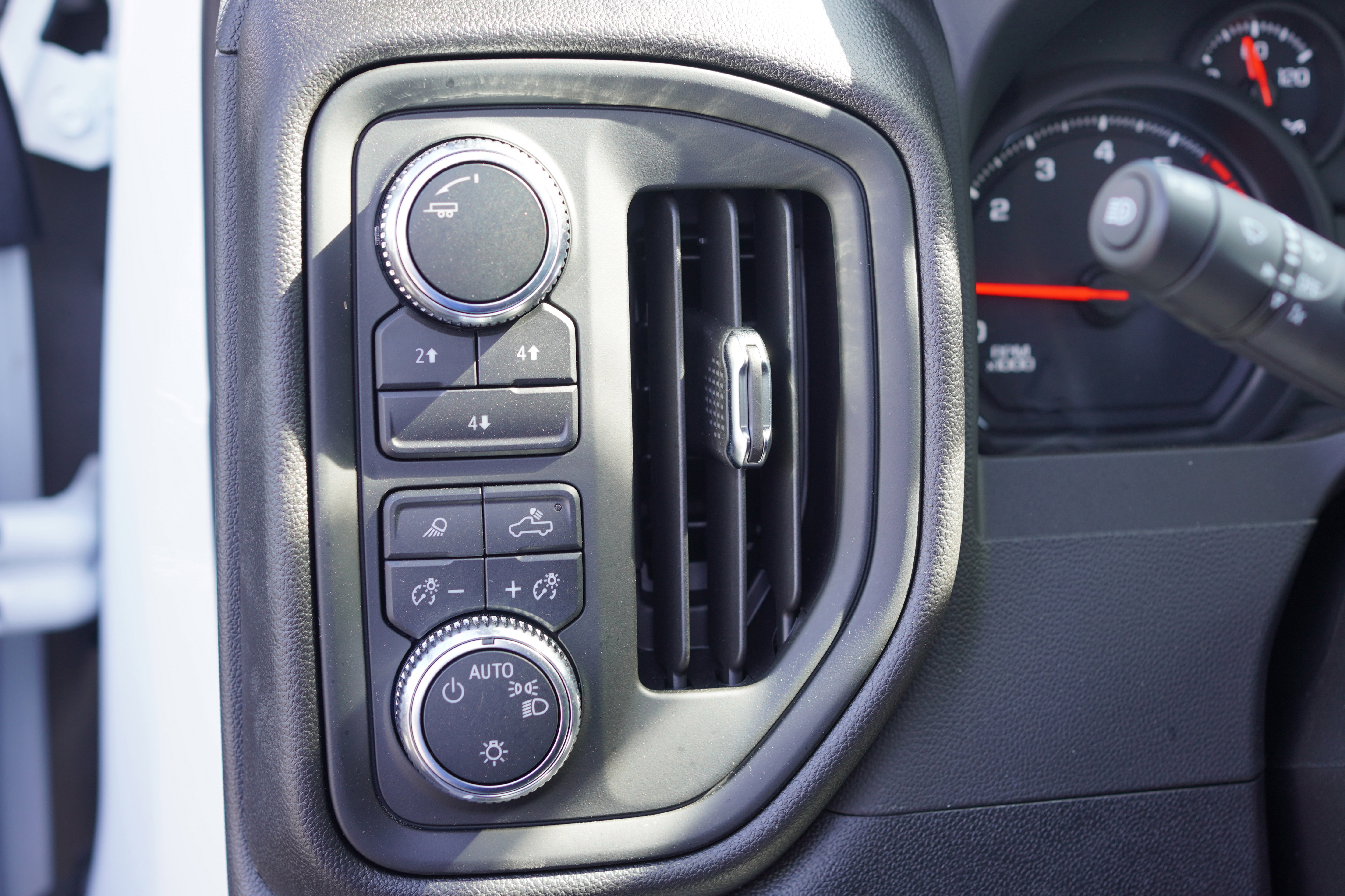 New 2025 GMC Sierra 3500 Pro w/ Convenience Package image 16