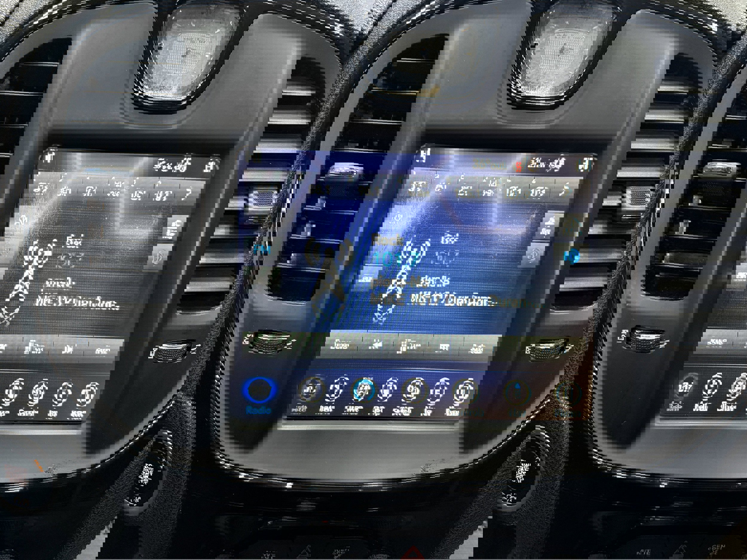 Used 2018 Chrysler 300 S image 18