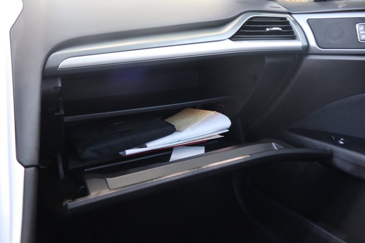 Used 2014 Ford Fusion SE FWD image 38