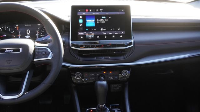 Used 2023 Jeep Compass Trailhawk image 16