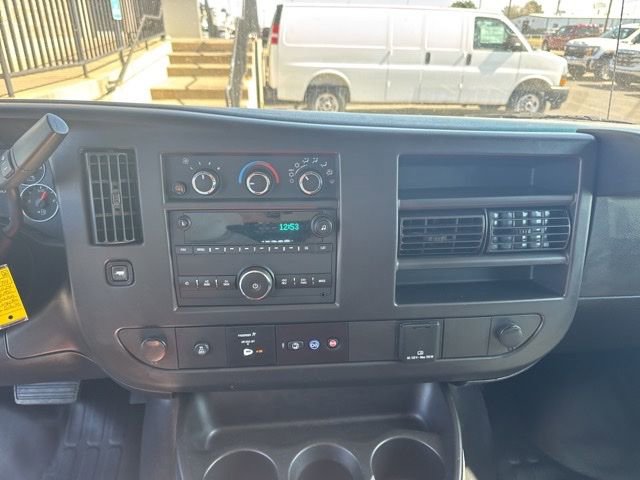 Used 2024 GMC Savana 2500 Work Van w/ Driver Convenience Package image 10