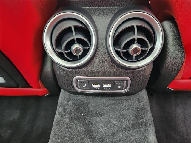 Used 2024 Alfa Romeo Giulia Veloce image 17