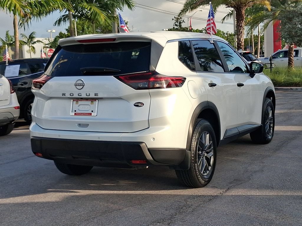 Certified 2025 Nissan Rogue S FWD image 6