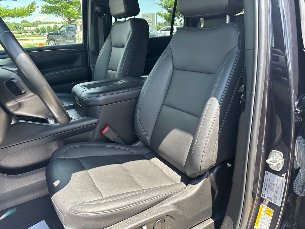 Used 2024 Chevrolet Suburban LT AWD/4WD image 57