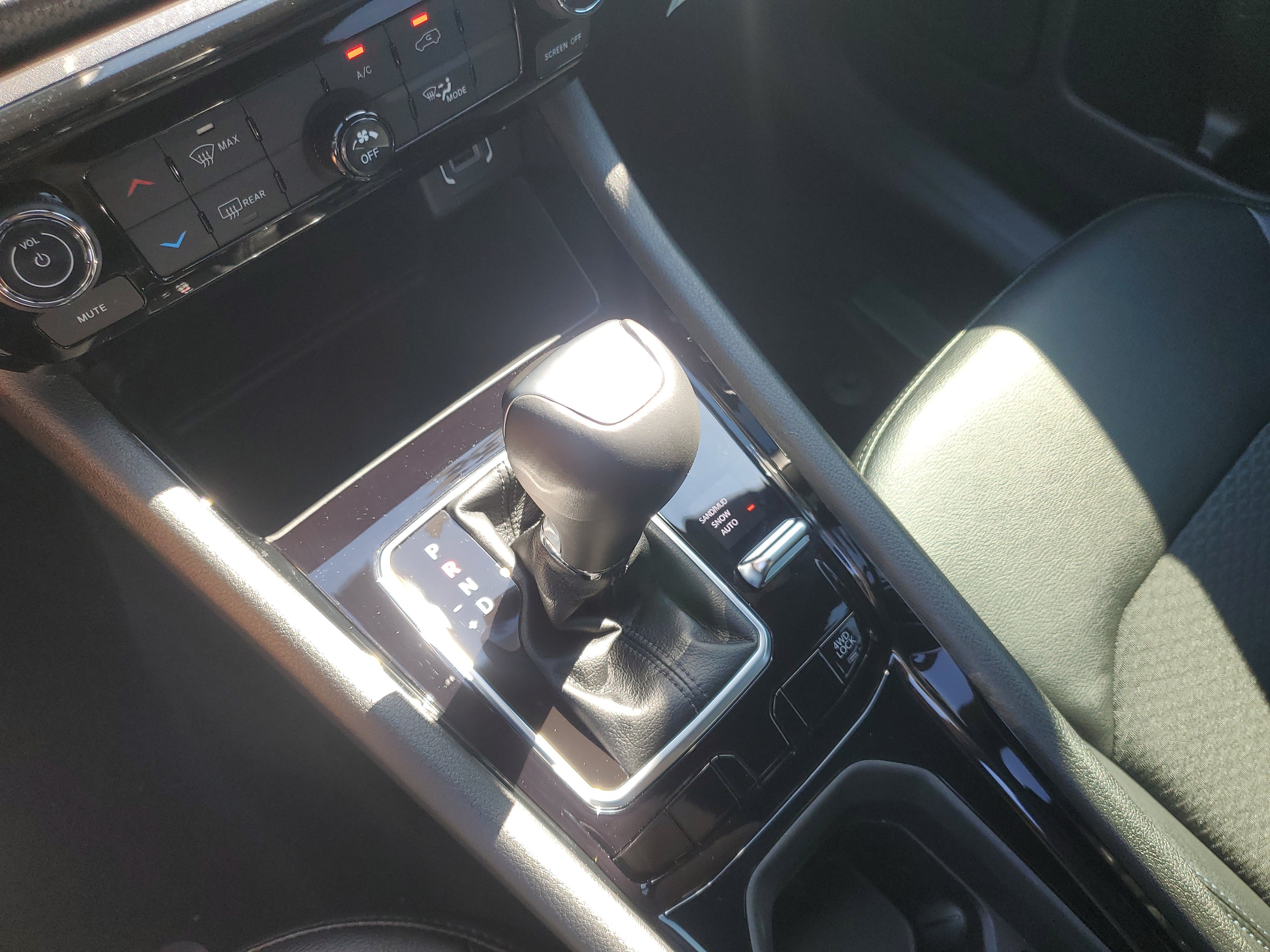 Used 2026 Jeep Compass Latitude AWD/4WD image 23