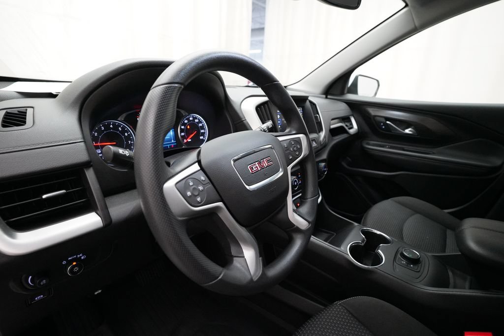 Used 2024 GMC Terrain SLE w/ LPO, Floor Liner Package AWD/4WD image 8