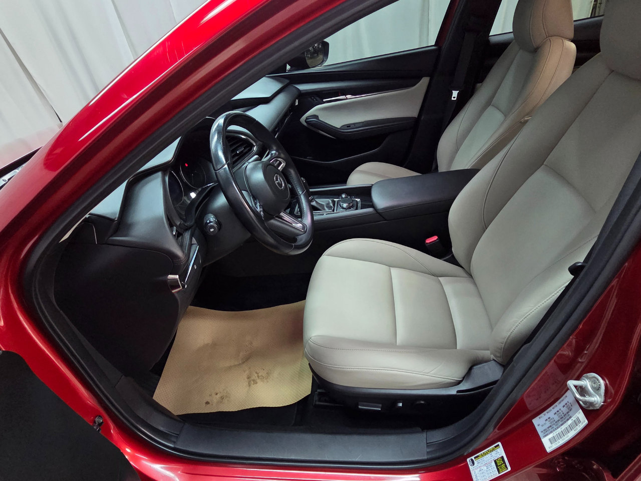 Used 2021 MAZDA MAZDA3 s image 13