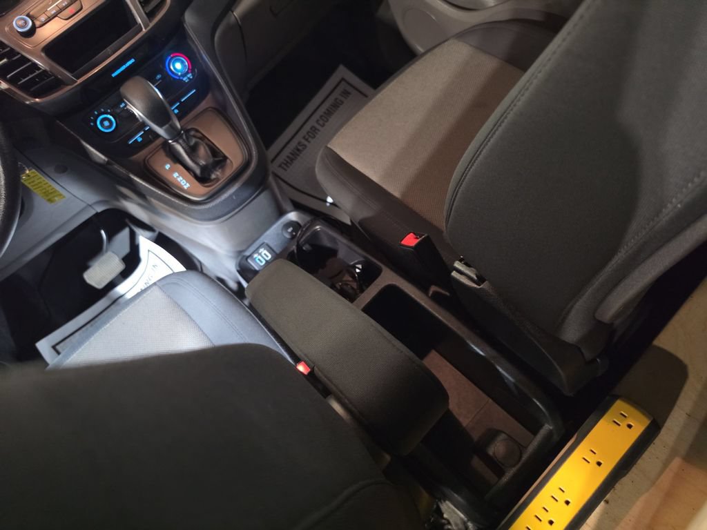 Used 2020 Ford Transit Connect XL FWD image 21