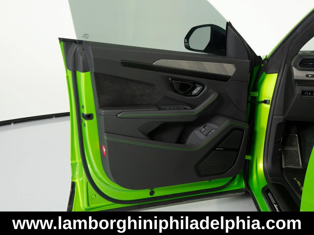 Used 2023 Lamborghini Urus S AWD/4WD image 12