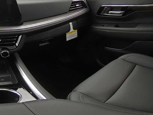 New 2026 Chevrolet Suburban LT w/ Comfort Package AWD/4WD image 35