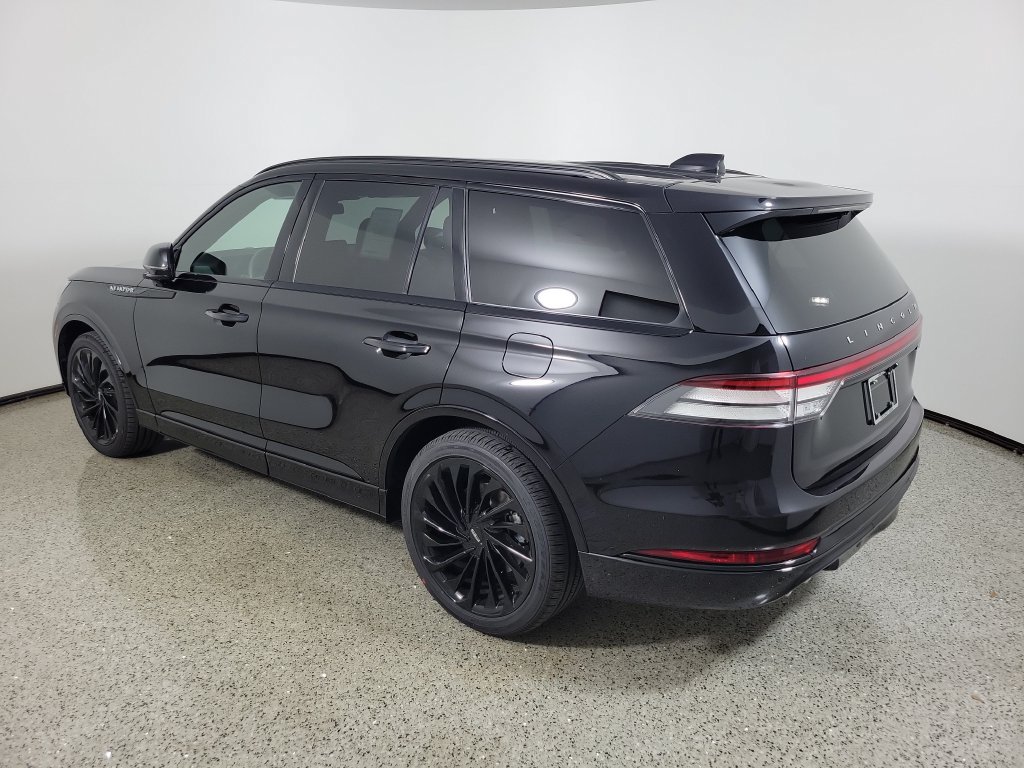 New 2027 Lincoln Aviator Reserve w/ Luxury Package RWD image 3