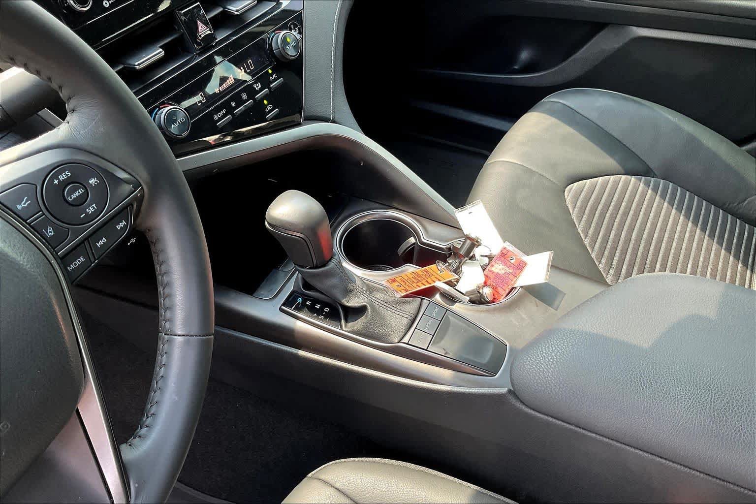 Used 2024 Toyota Camry SE w/ Convenience Package FWD image 16