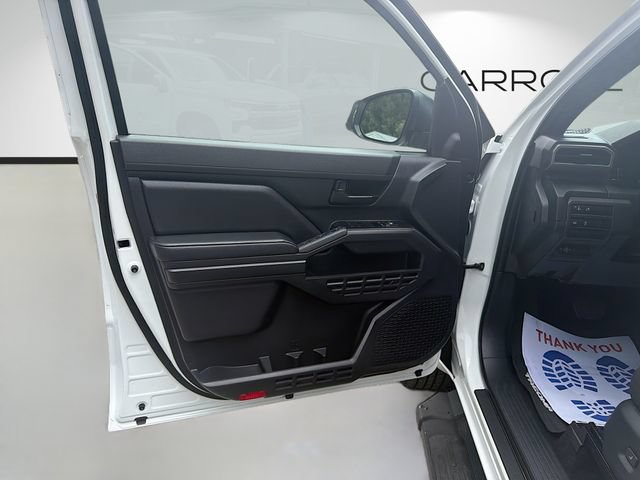 Used 2024 Toyota Tacoma SR AWD/4WD image 19