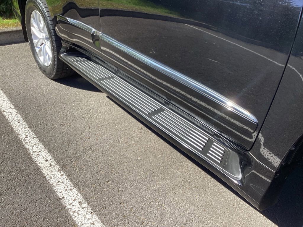 Used 2018 Lexus GX 460 Premium w/ Premium Package image 8