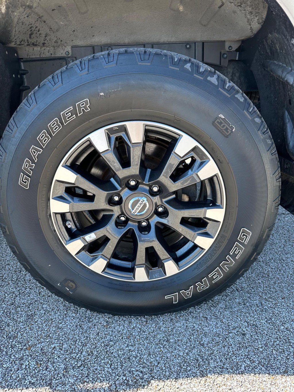 Used 2019 Nissan Titan PRO-4X w/ Pro-4x Utility Package AWD/4WD image 13