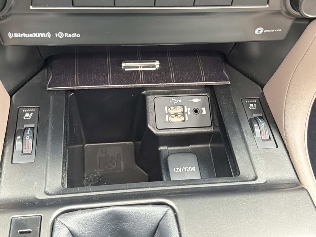 Used 2023 Lexus GX 460 Premium w/ Premium Package image 25