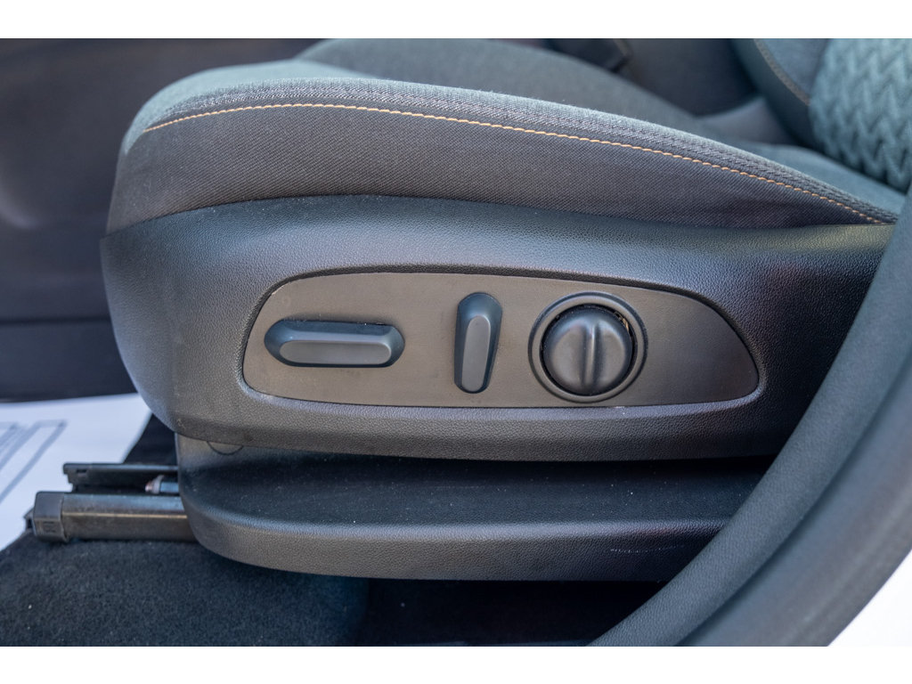 Used 2023 Chevrolet Equinox LT FWD image 15