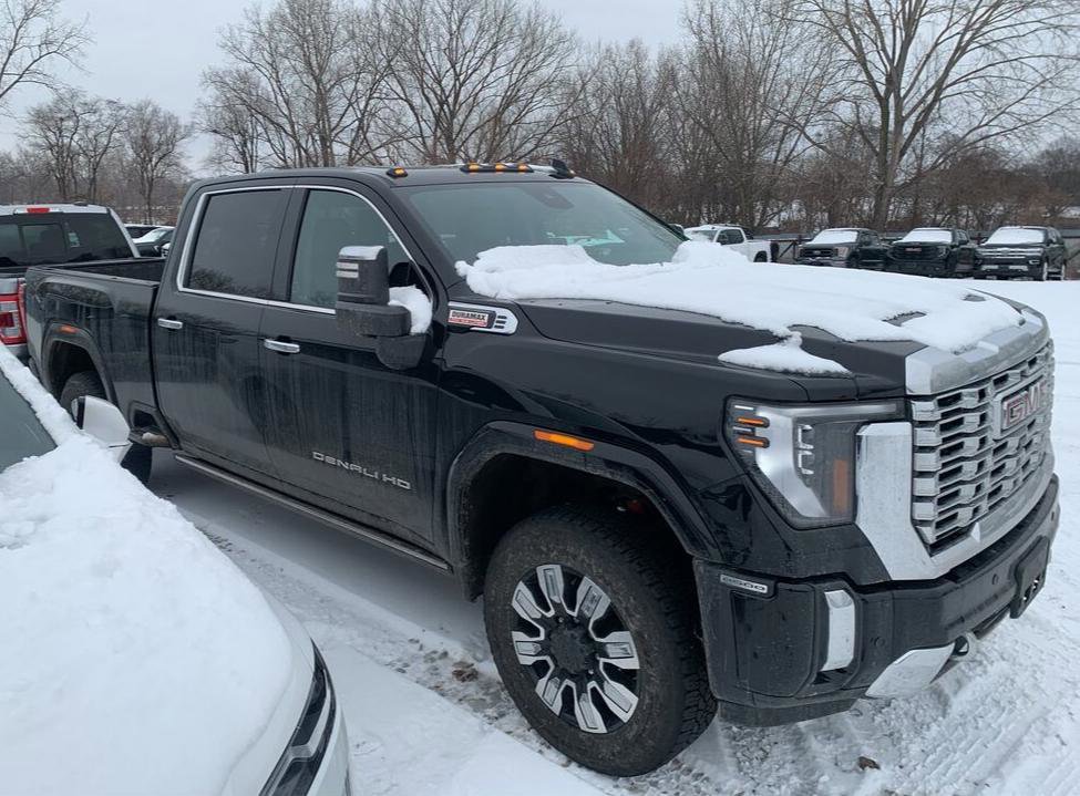 Used 2024 GMC Sierra 2500 Denali w/ Denali Reserve Package image 4
