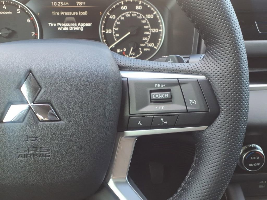 Used 2026 Mitsubishi Outlander LE FWD image 26