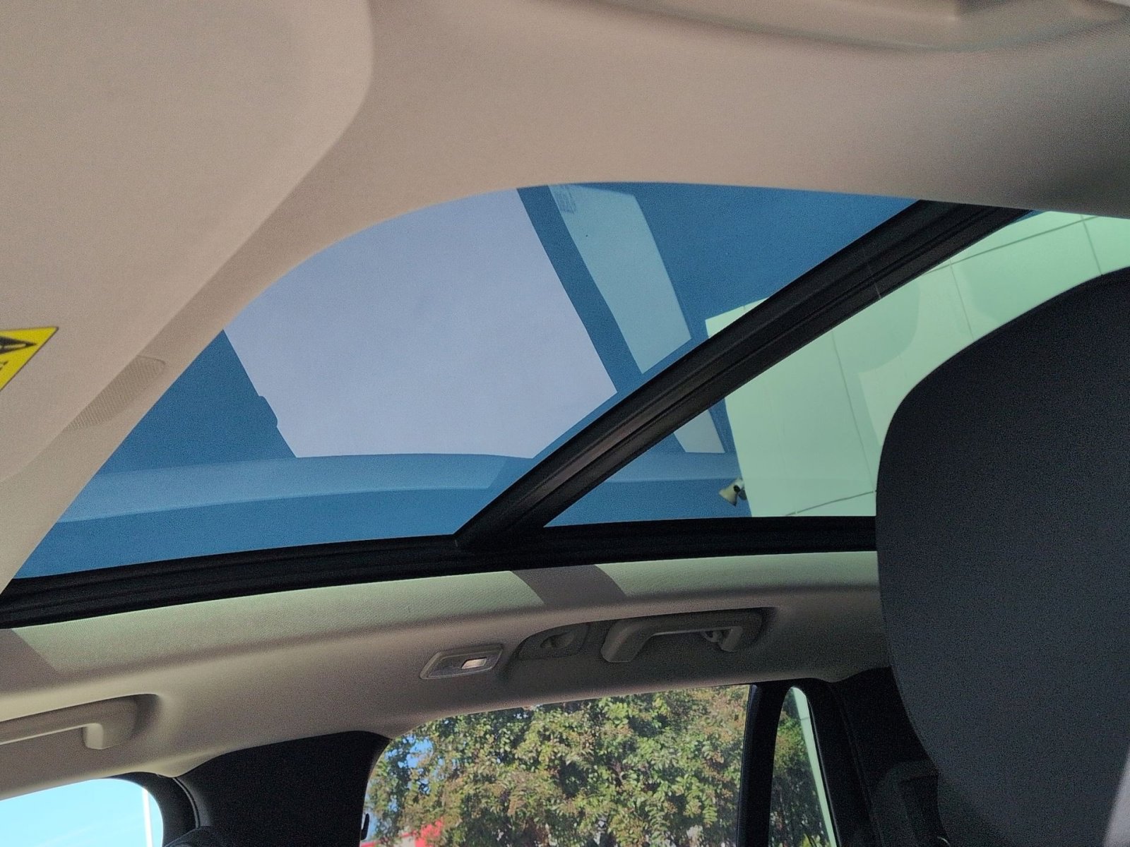 New 2026 Volvo XC90 B6 Plus w/ Protection Package Premier image 24