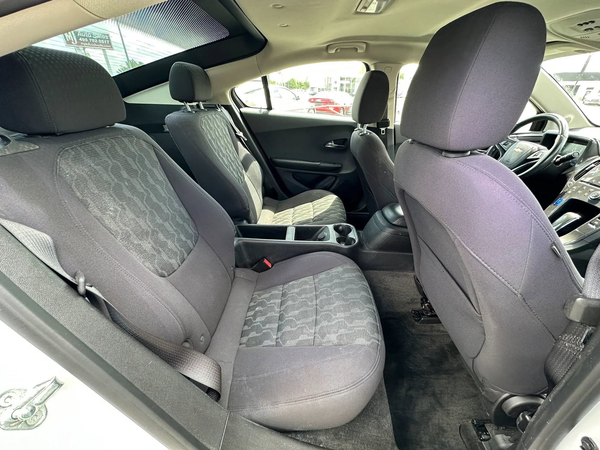 Used 2014 Chevrolet Volt FWD image 14