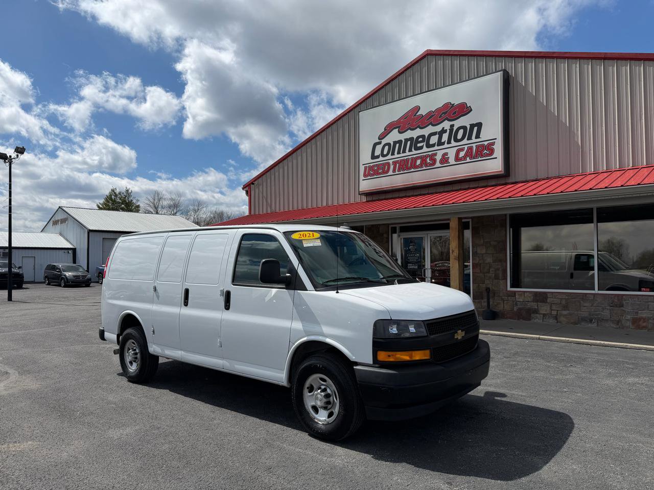 Used 2021 Chevrolet Express 2500 w/ Communications Package image 2