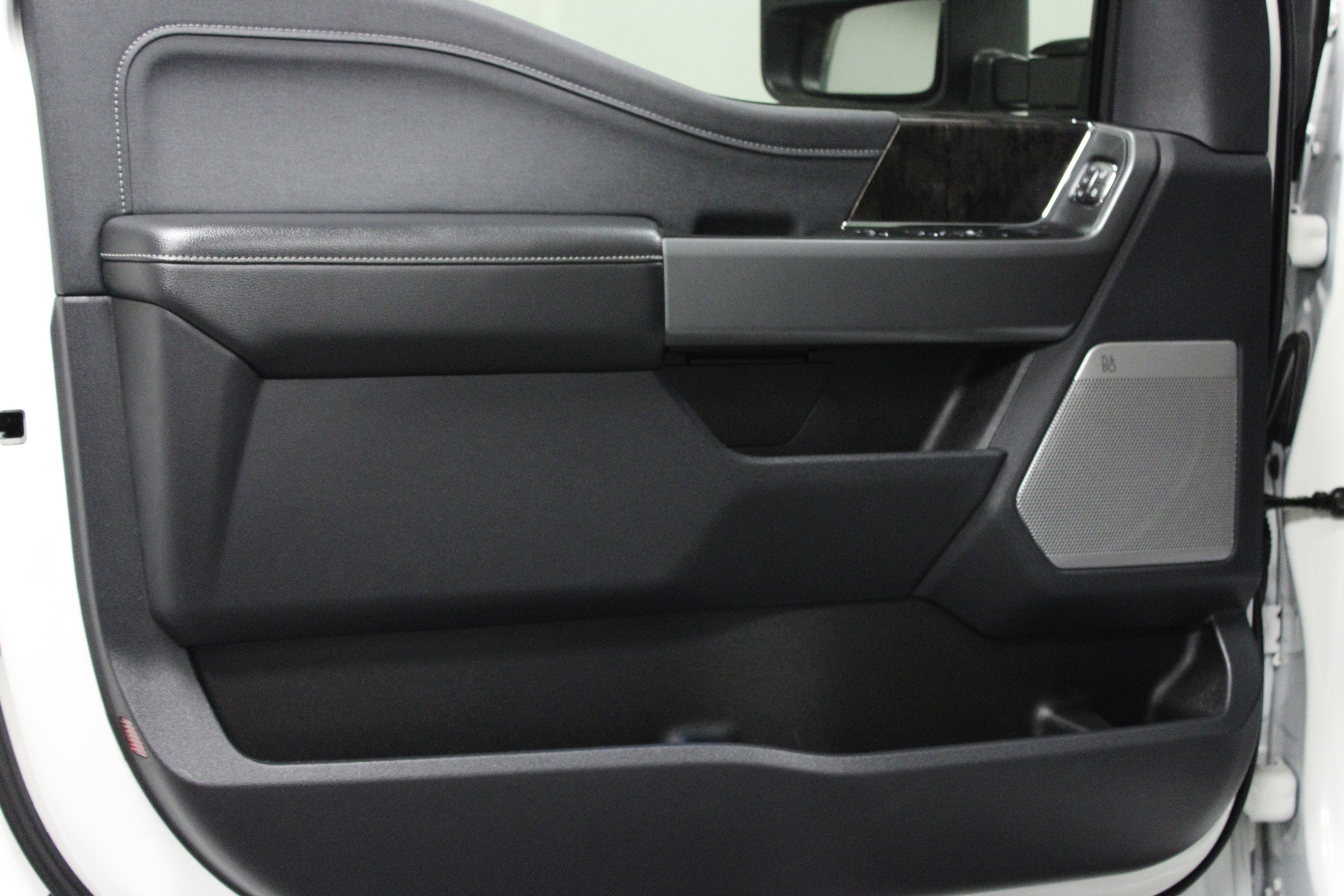 Used 2024 Ford F250 Lariat w/ Lariat Ultimate Package image 11