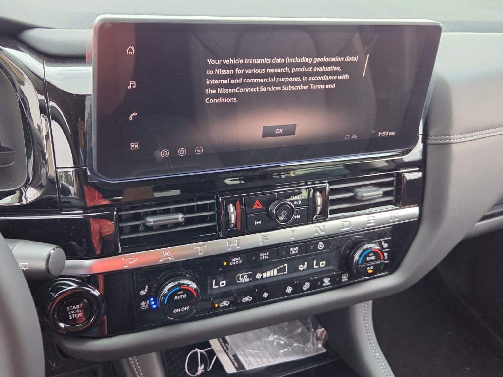 New 2026 Nissan Pathfinder Platinum w/ Accent Package FWD image 21