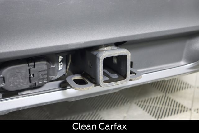 Used 2023 Ford Explorer XLT w/ Equipment Group 202A image 7