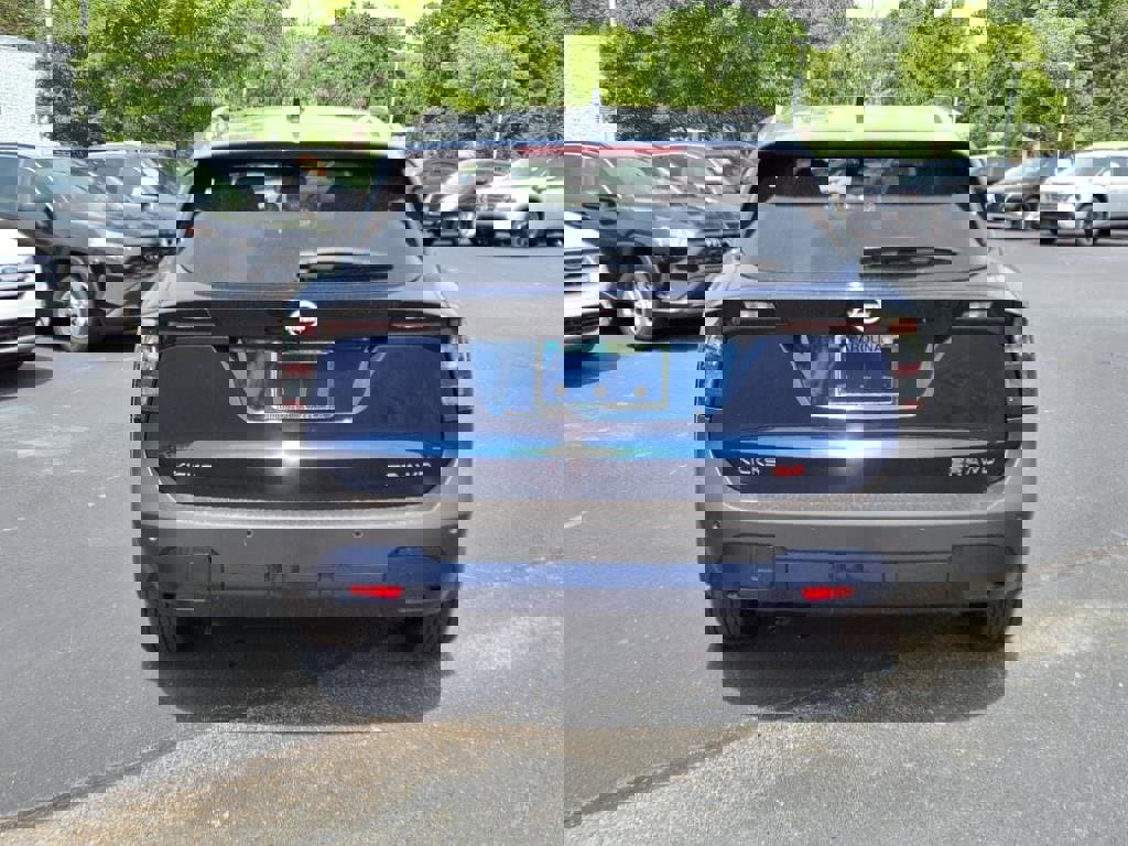 New 2025 Nissan Kicks SR image 4