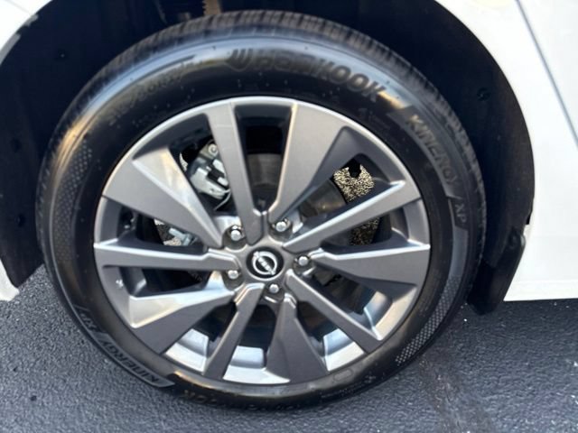 Used 2026 Nissan Sentra SL w/ Floor Mat Package FWD image 9