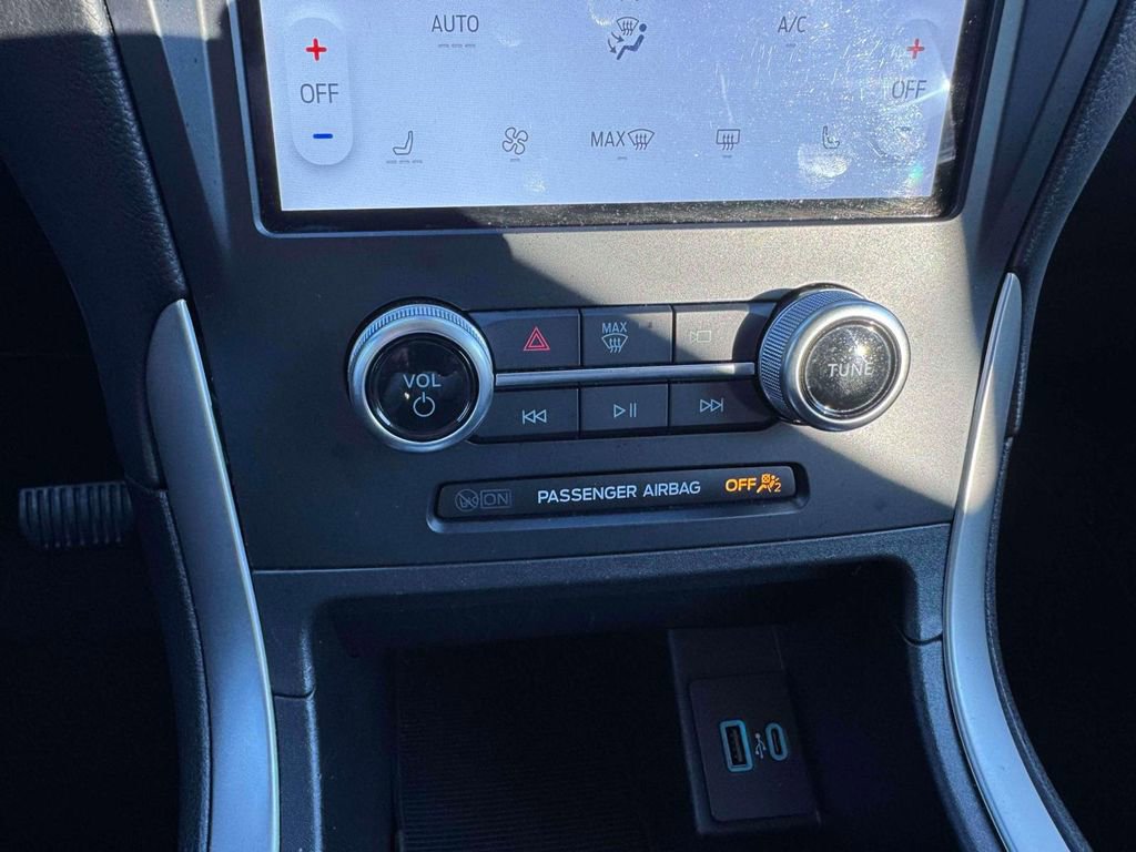 Used 2024 Ford Edge SEL image 30