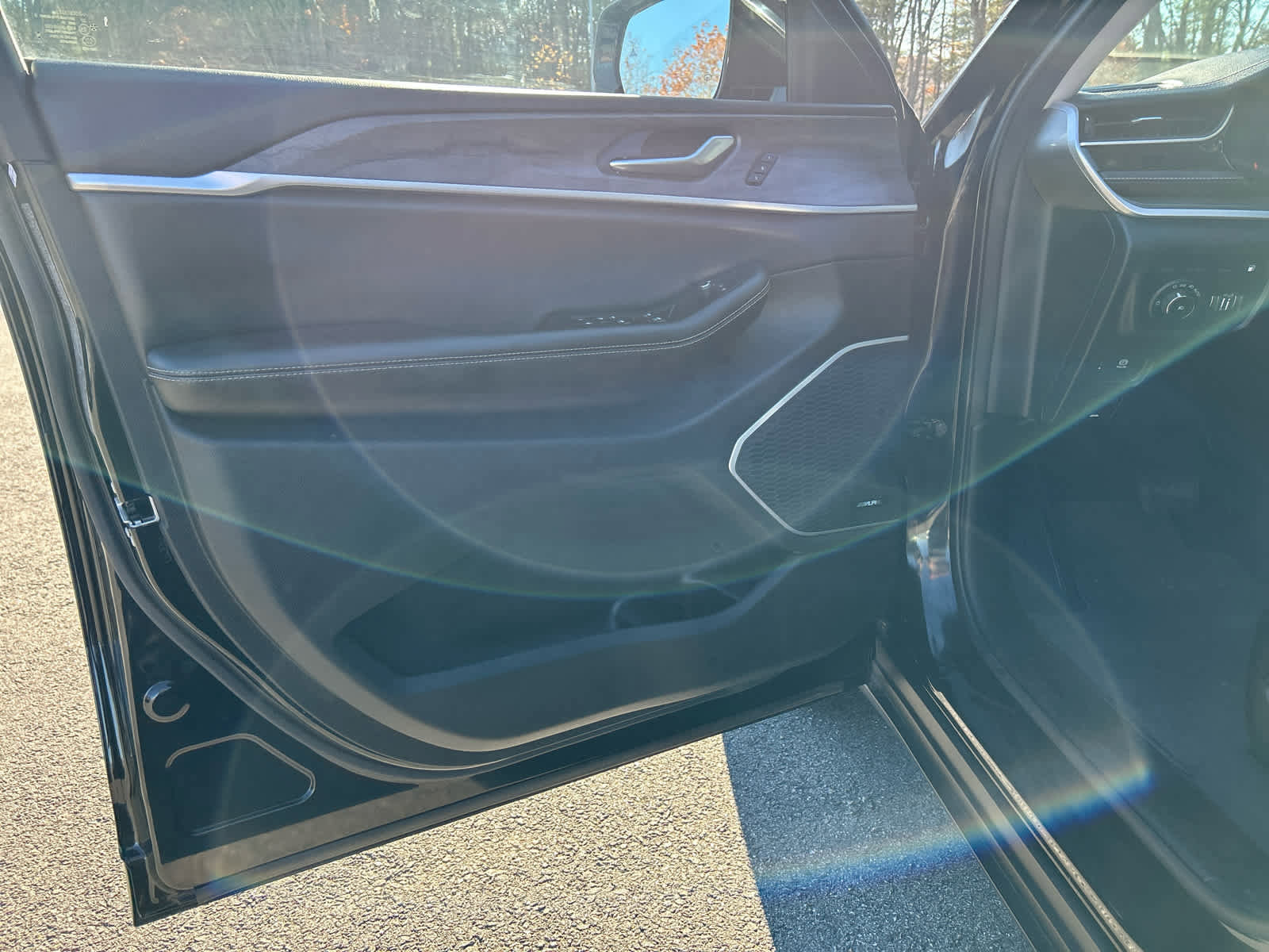 Used 2023 Jeep Grand Cherokee 4WD 4xe image 22