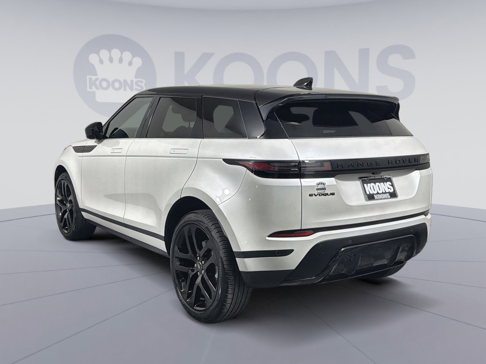 Used 2024 Land Rover Range Rover Evoque S image 4