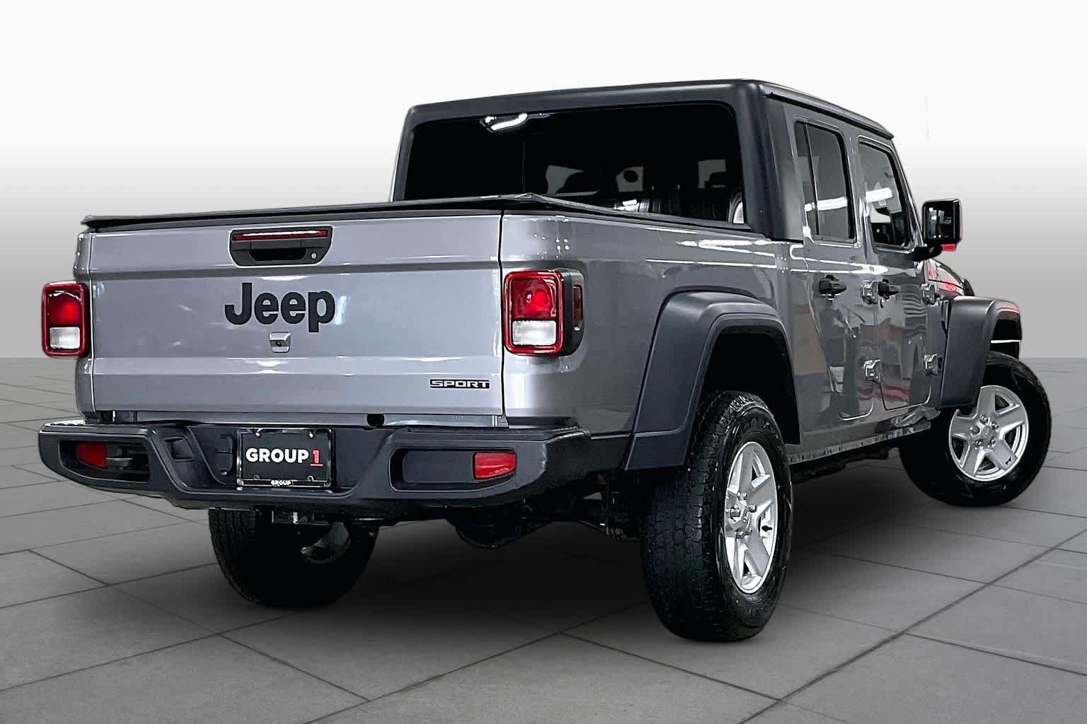 Used 2020 Jeep Gladiator Sport w/ Quick Order Package 24S AWD/4WD image 13