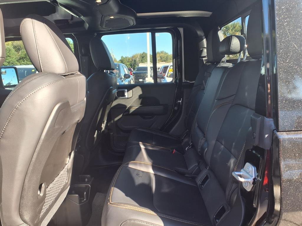 Used 2024 Jeep Gladiator Sport image 18