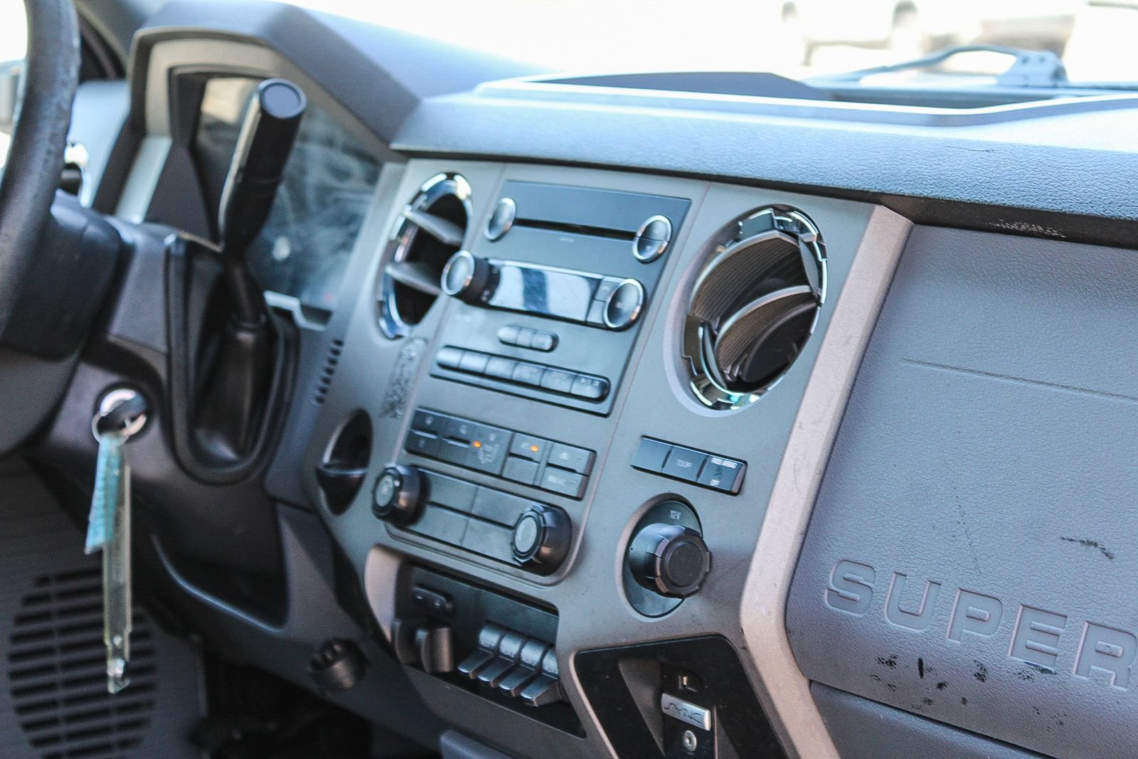 Used 2015 Ford F550 2WD Regular Cab Super Duty image 13
