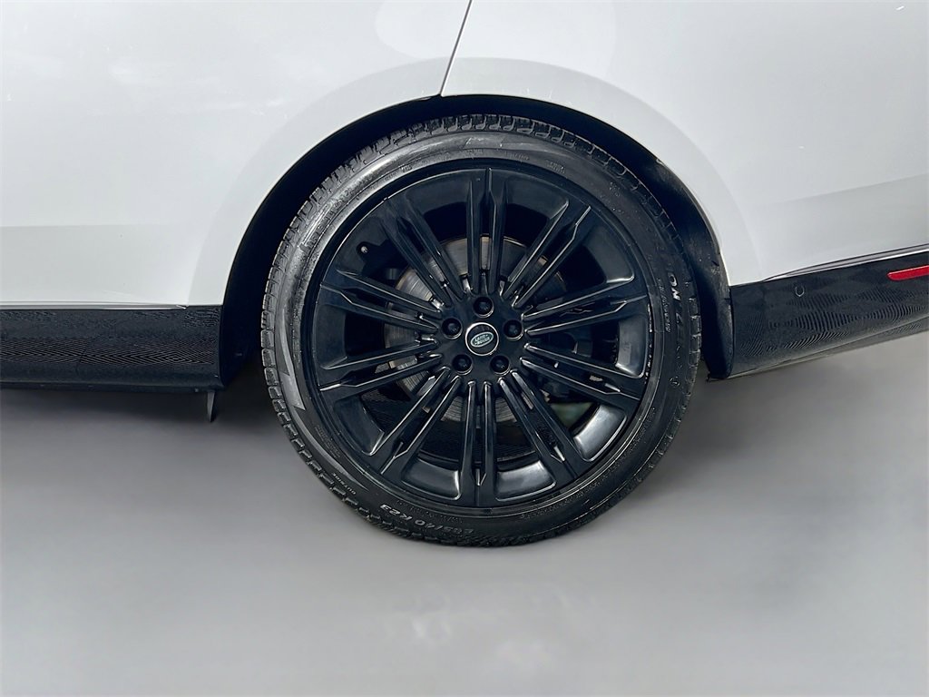 Used 2022 Land Rover Range Rover Long Wheelbase SE image 34