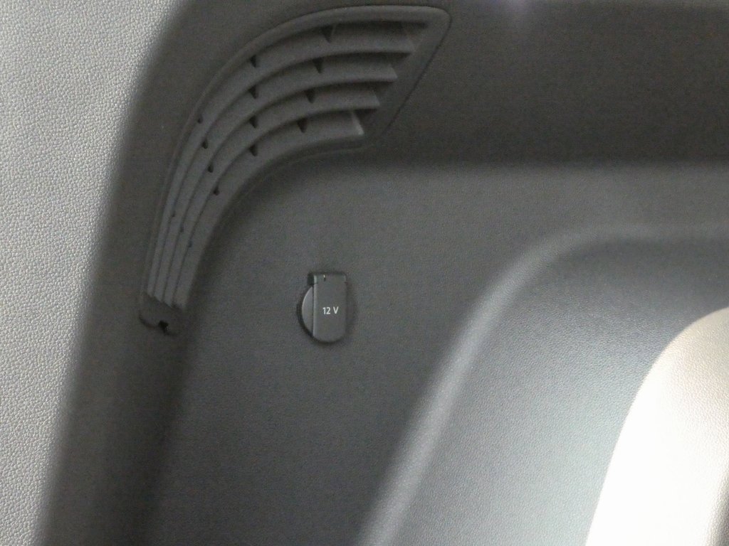 New 2025 Volkswagen Atlas Cross Sport SE image 24