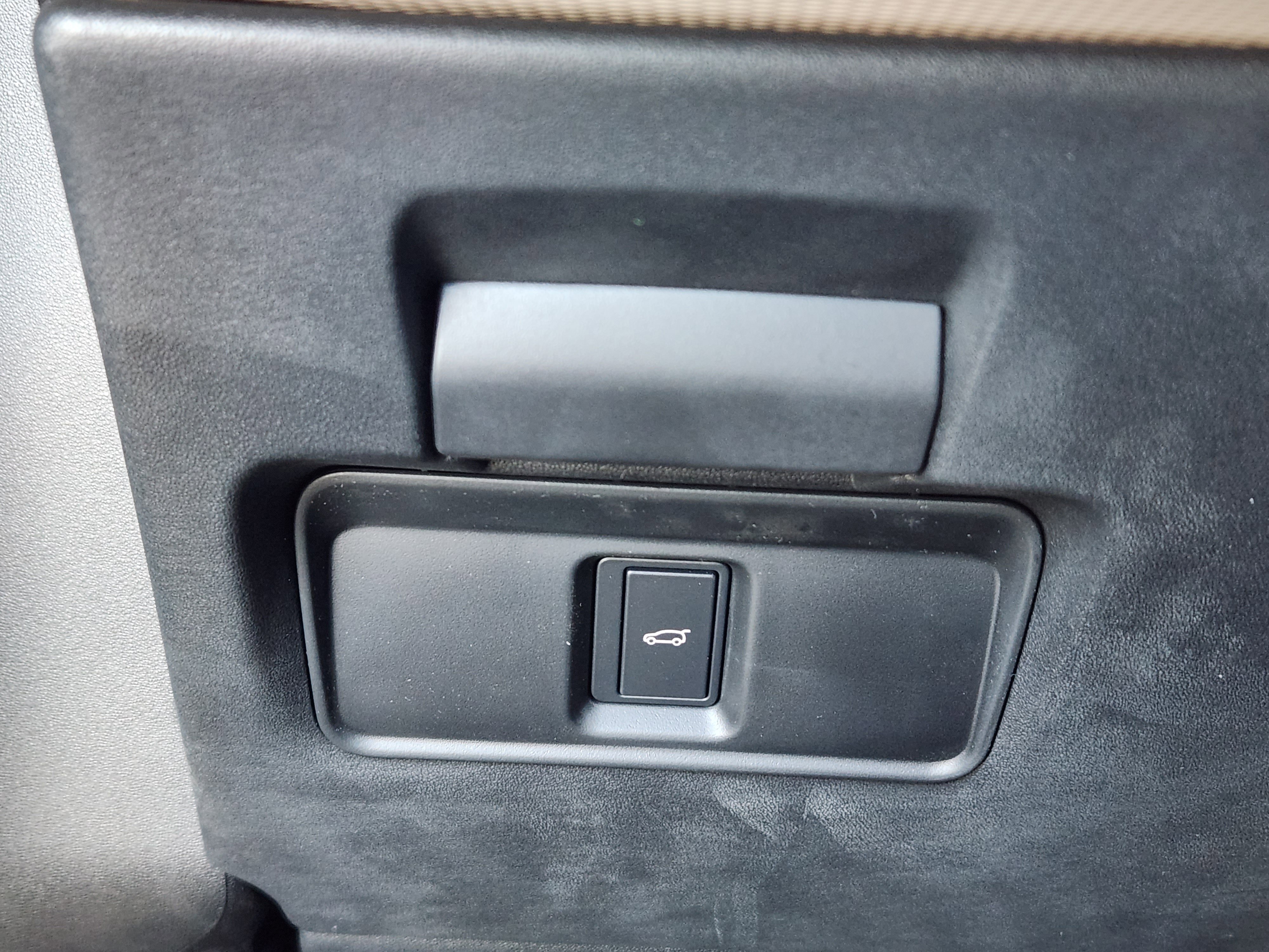 New 2025 Land Rover Discovery Sport Dynamic SE image 21