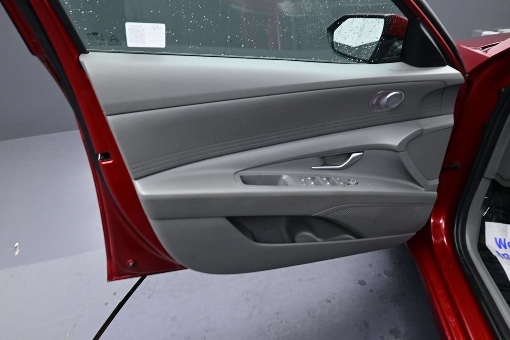 Used 2024 Hyundai Elantra SEL FWD image 26