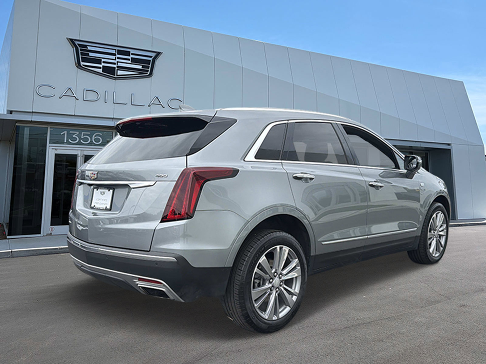 Certified 2024 Cadillac XT5 Premium Luxury AWD/4WD image 5