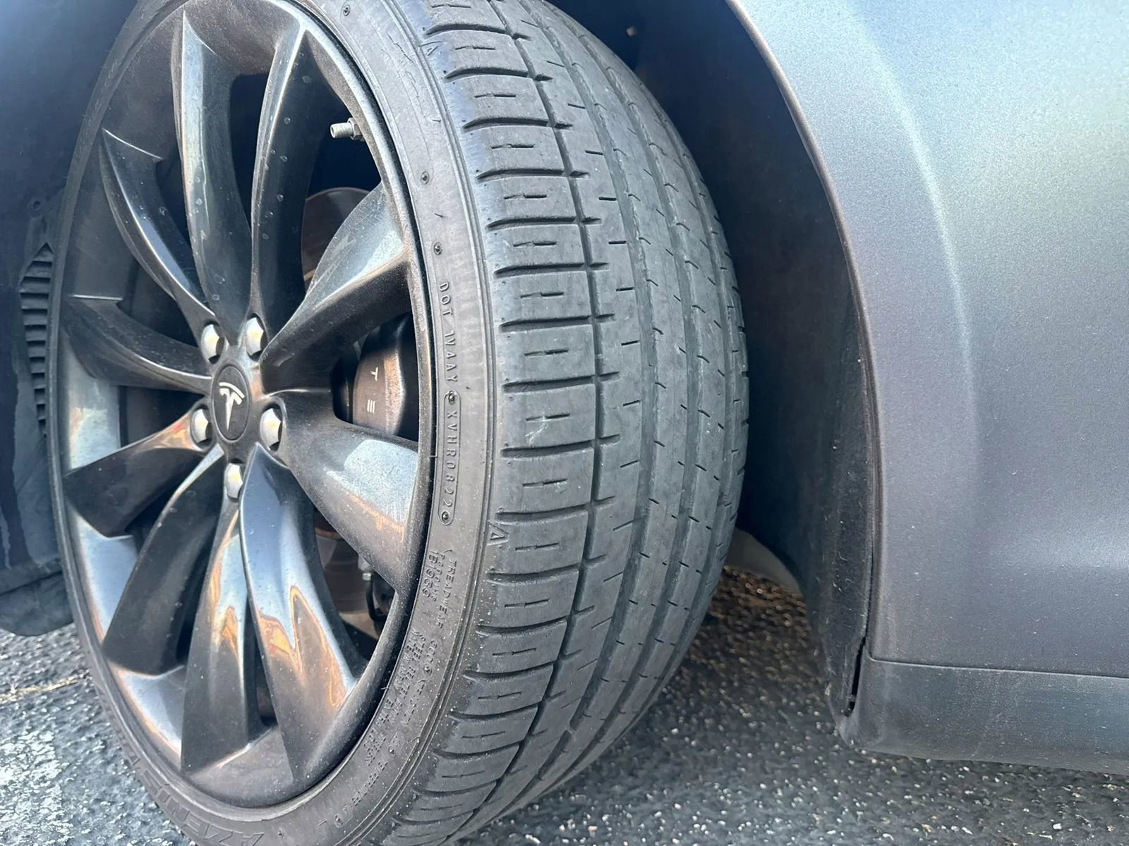 Used 2014 Tesla Model S 60 RWD image 32