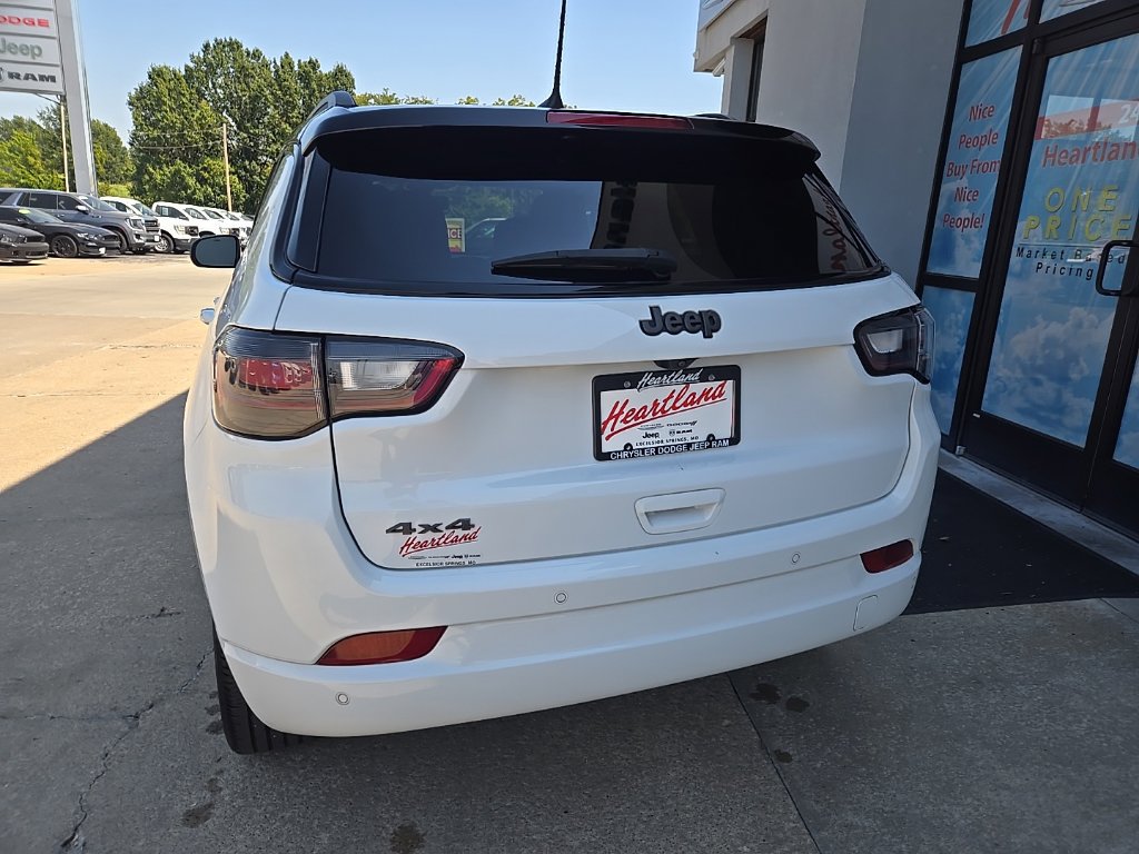 Used 2024 Jeep Compass Limited w/ High Altitude Package AWD/4WD image 10