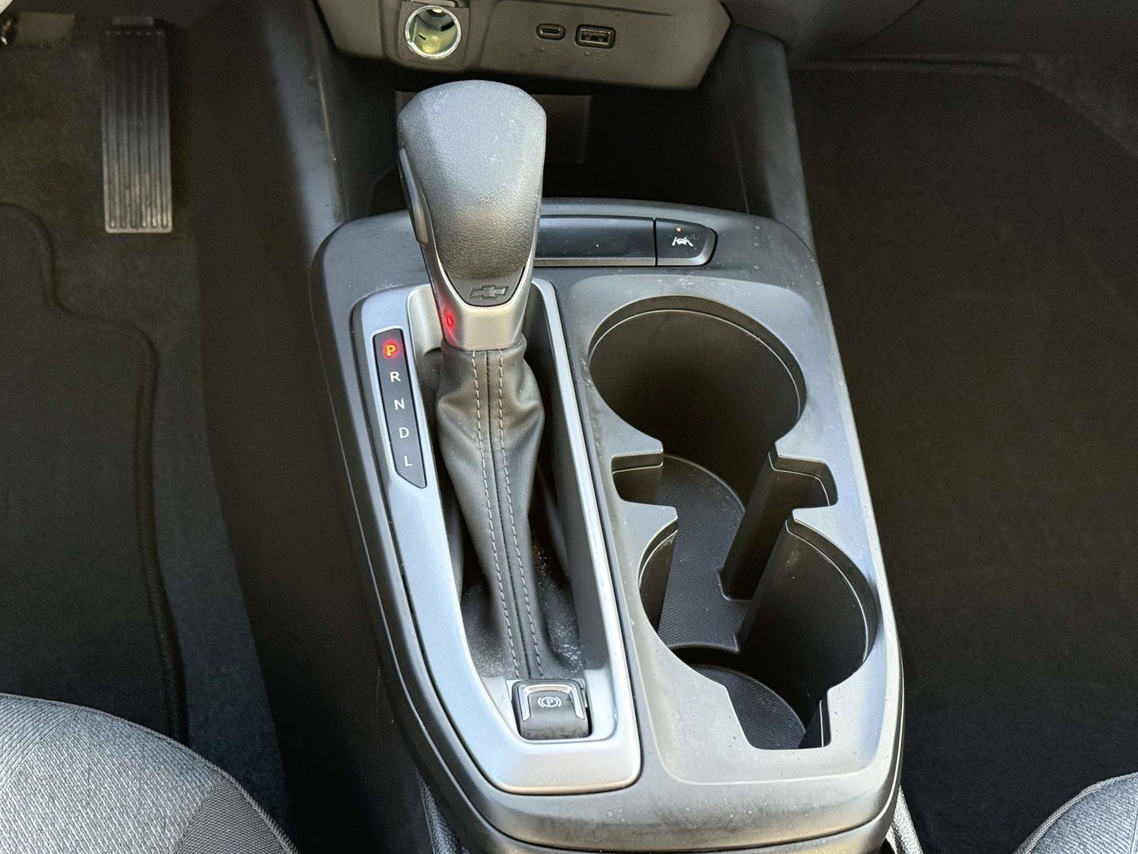 Used 2024 Chevrolet Trax LS w/ LS Convenience Package FWD image 19