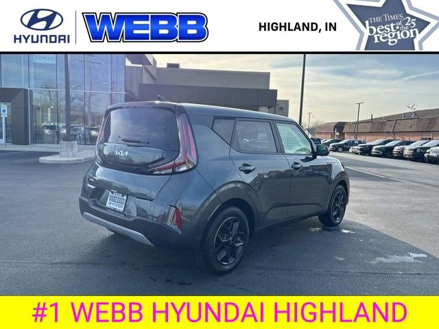 Used 2024 Kia Soul LX w/ Option Group 015 FWD image 4